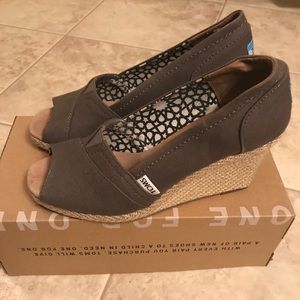 TOMS Peep-toe Wedges